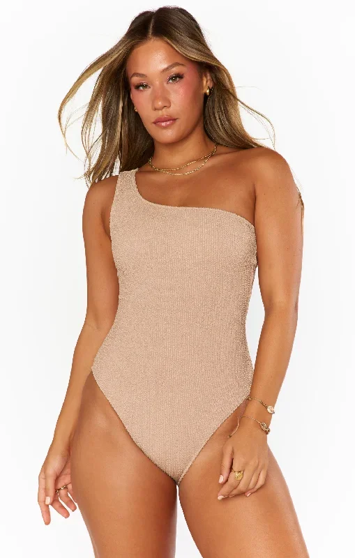 anchor-one-piece-latte-scrunch