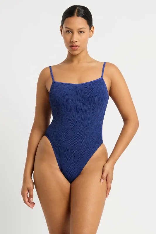 Low Palace One Piece