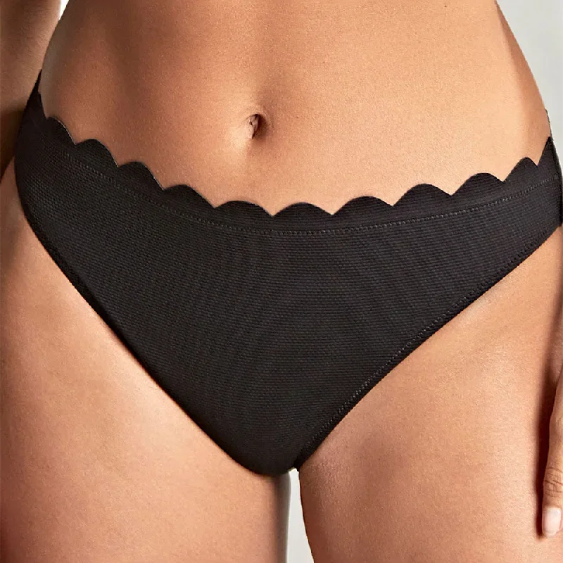 Classic Bikini Bottoms Scallop Brief