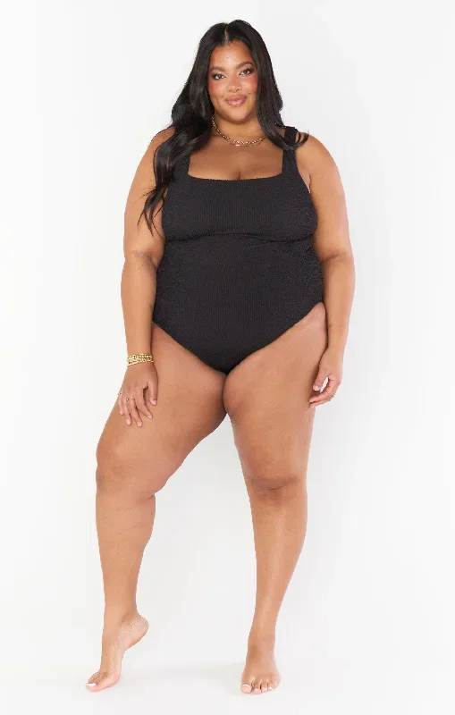 the-scrunch-one-piece-black-scrunch