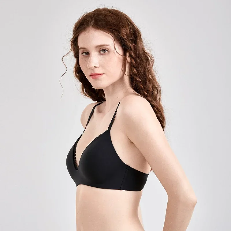 ultra-comfy-lightweight-padded-wireless-back-closure-black-bra